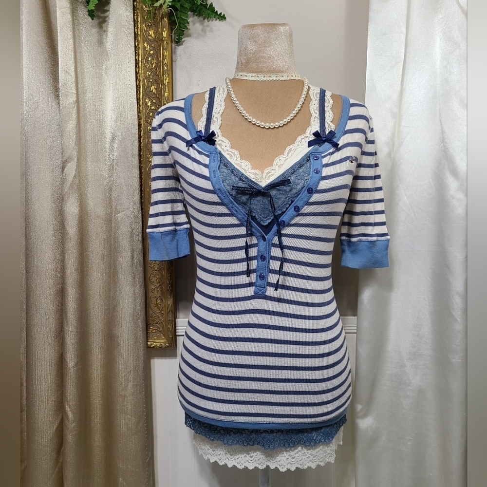 Adorable ♡ Y2K ♡ Hollister Blue & White Striped Babydoll Henley Top Half Sleeve